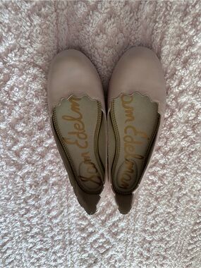 Sam Edelman Blush Pink Scalloped Leather Flats